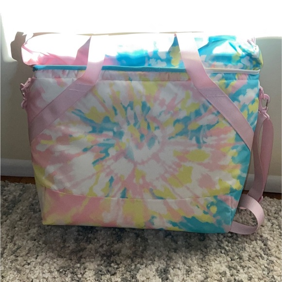 Pastel colors XL cooler bag, cup and t-shirt bundle like new condition - Picture 5 of 15